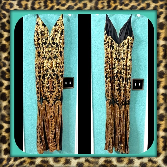 Windsor Dresses & Skirts - 👑✅PRICE FIRM✅ Beautiful Formal Gold & Black Sequin Long Gown